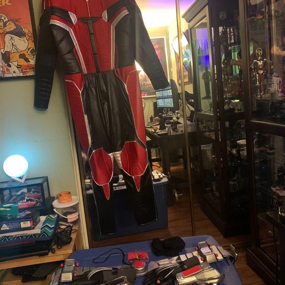 Ant-man Adult Costume Cosplay - Picture 4 of 5